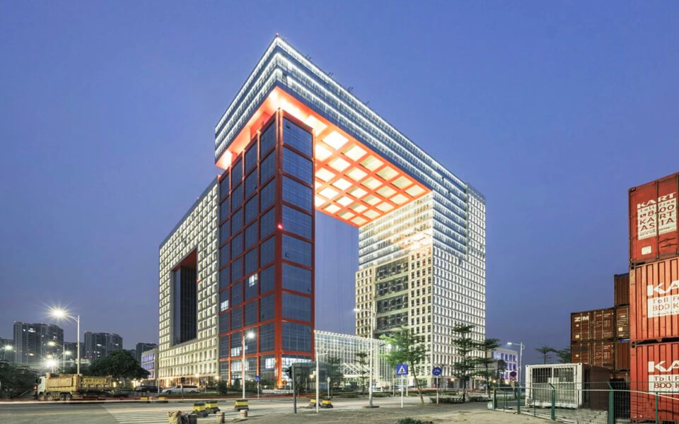 深圳金港大廈現代城市樓體亮化工程設計以及成功案例
